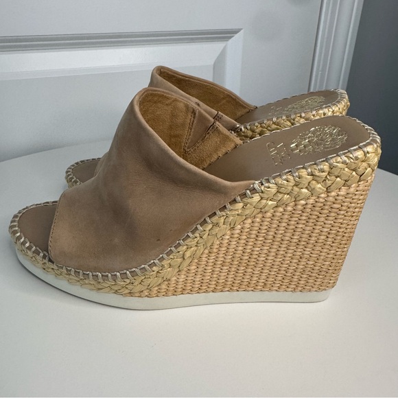 Vince Camuto Tan Suede Espadrille Wedge Slide Sandals Womens Size 9 NWOT - Picture 4 of 8